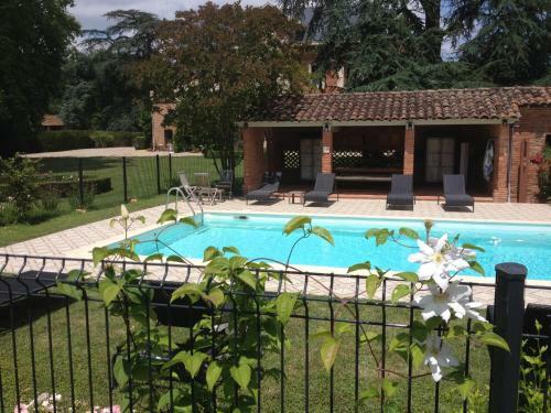 Bed & Breakfast Chambres D'h�tes Domaine Du Buc