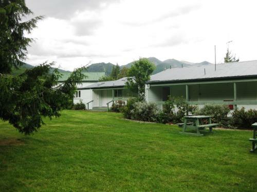 Alpine Holiday Apartments & Campground