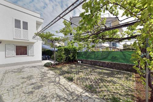 Apartment In Krk/insel Krk 12673