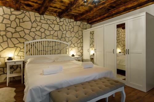 Rustic Apartment Evelin