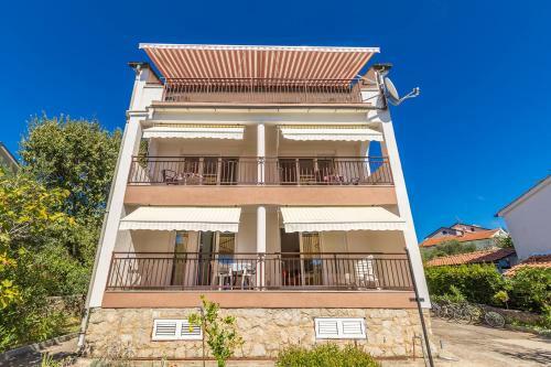 Apartments Antun
