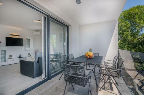 Apartments Villa "aurea" With Pool