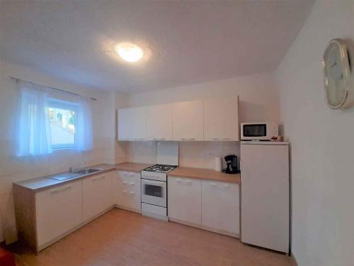 Apartment In Krk - Insel Krk 40969