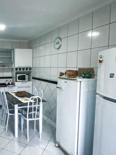 Casa Para 9 Pessoas, Com Piscina E Churrasqueira