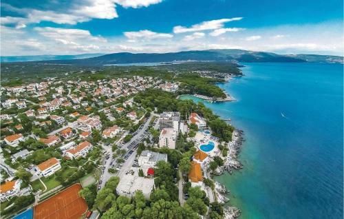 Amazing Home In Krk With 8 Bedrooms