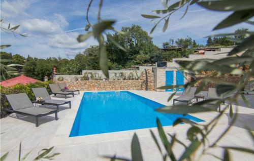 Amazing Home In Krk With 8 Bedrooms