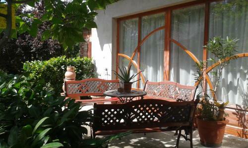 A Nyugalom Szigete H�z