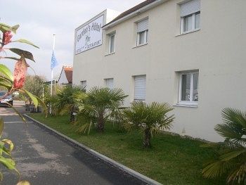 Garden's Hotel
