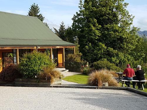 Alpine Garden Motel