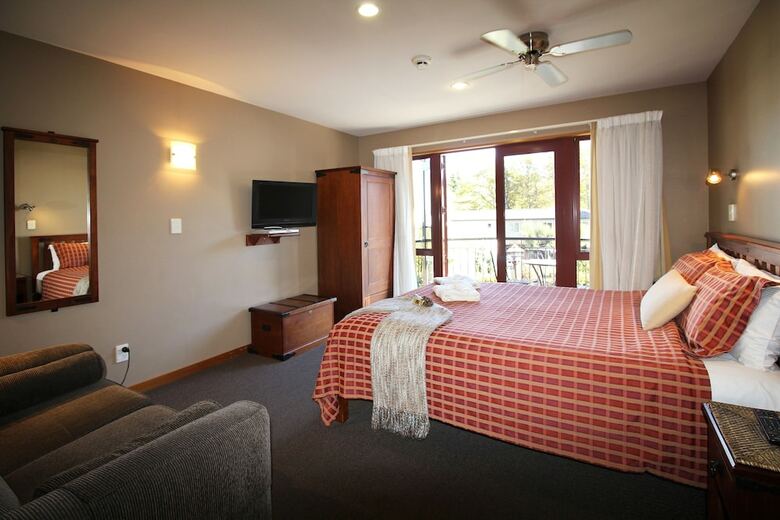 Settlers Motel