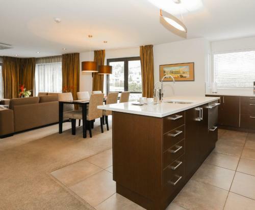 Village Lake Apartments