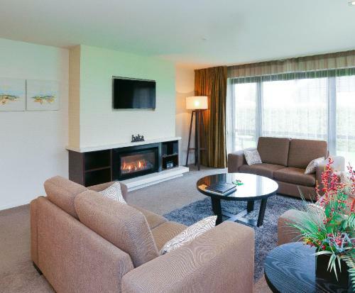 Village Lake Apartments