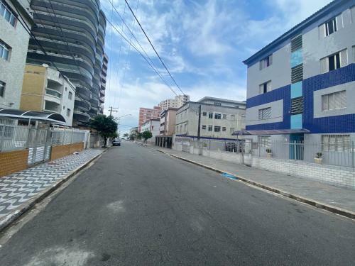 Apartamento Apto Vila Tupi A 50m Do Mar