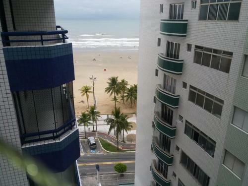 Lindo Apartamento Guilhermina - Edificio Frente Para O Mar