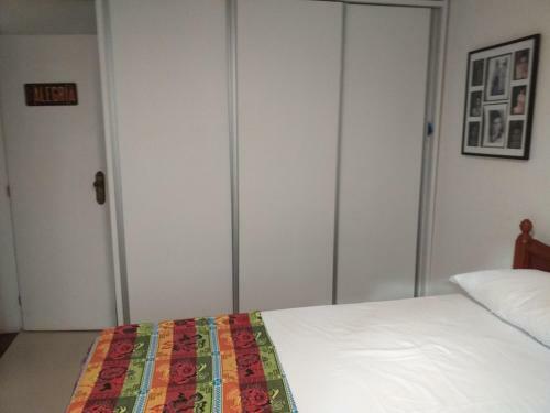 Quarto B�sico Confortavel