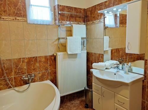 V�r-lak Apartman