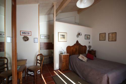 Bed & Breakfast Chambres D'h�tes - La Belmoni�re