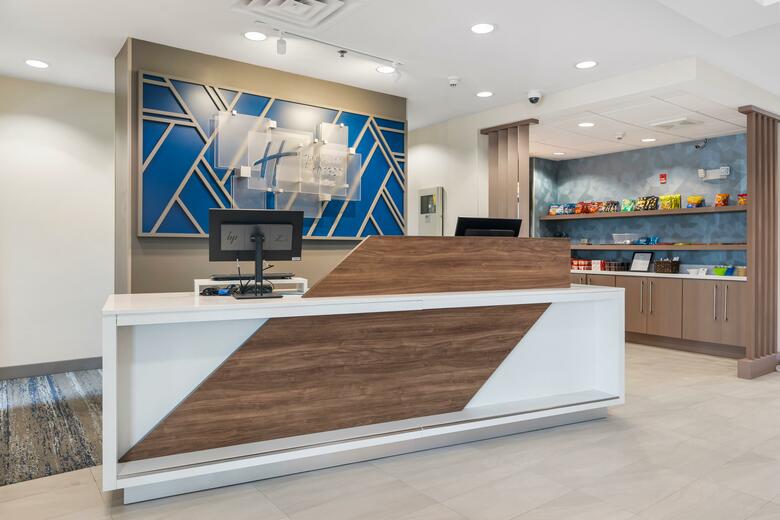 Hotel Holiday Inn Express Peru-lasalle Area