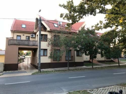 Honey Lodging Apartman Hajd�szoboszl�