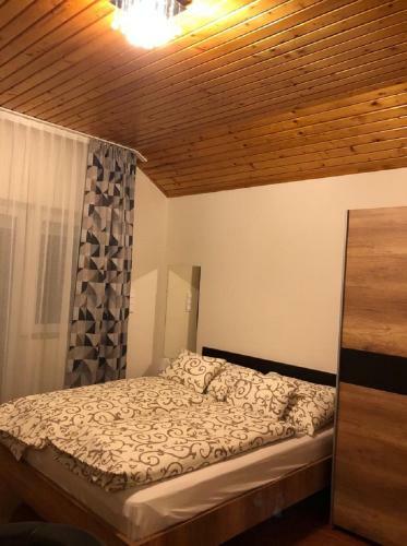 Bed & Breakfast J�cint Panzi� ***