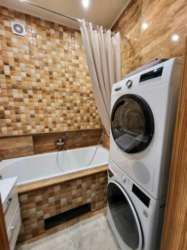 E. D. Angel Wing Apartment