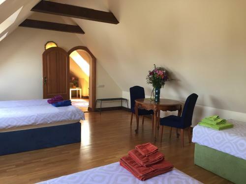 Hostal Peahen Residence