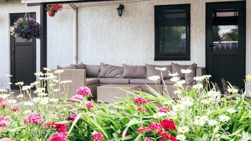 Flower Apartment