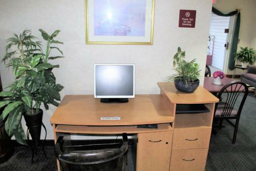 Hotel Cumberland Inn And Suites