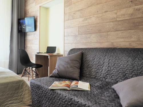 Emi Apartment