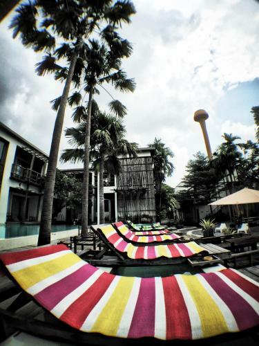 Hotel Paragon Inn