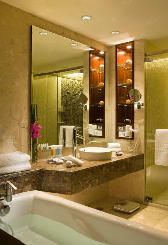 Novotel Suvarnabhumi Airport Hotel