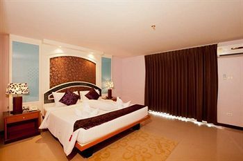 Convenient Grand Hotel