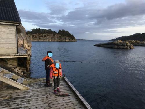 Bergen/sotra:waterfront Cabin(S).boat.fish.jacuzzi
