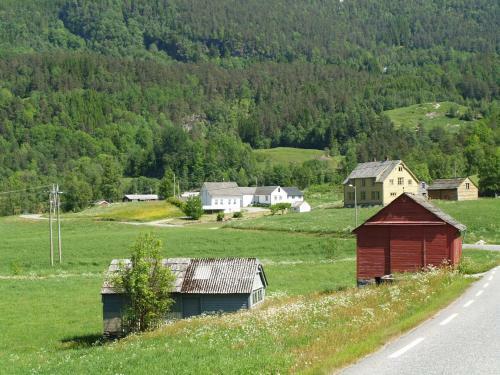 Byrkjeleite - Modernized House With 5 Bedrooms