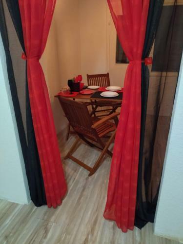 Red&black Apartment