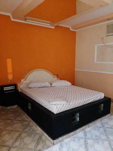 Hotel Emo�oes