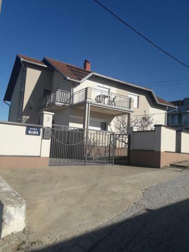 Hostal Golden View
