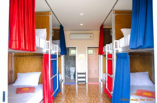Hostal Phuket Muay Thai House