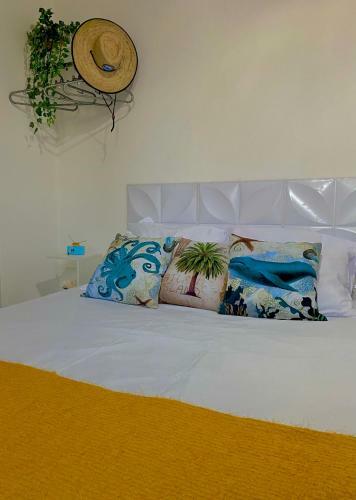 Casa Em Milagres Aconchegante E Com Garagem.