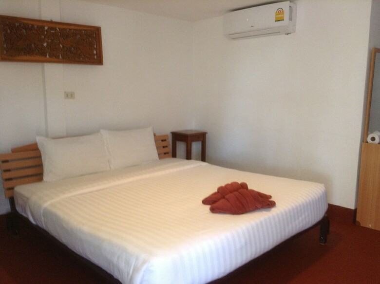 Hostal Siam Shades House