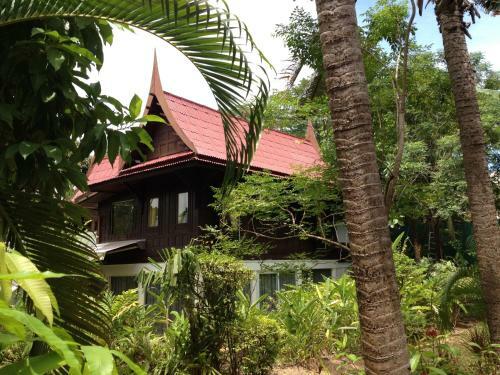 Ban Keaw Villas