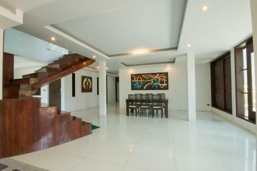 Yupa Villa 1 (5 Bedrooms)