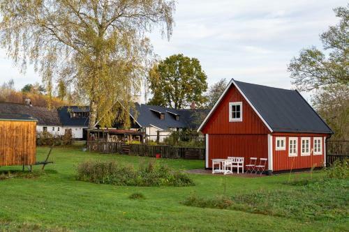 Br�sarp K�llag�rden Vedboden