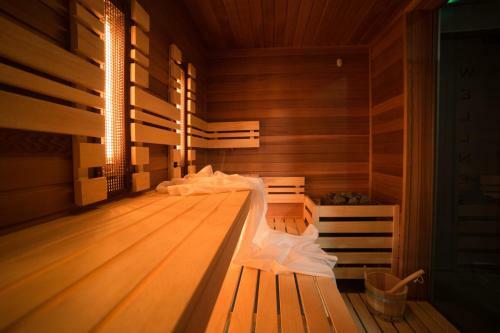 Horv�t Family Residence