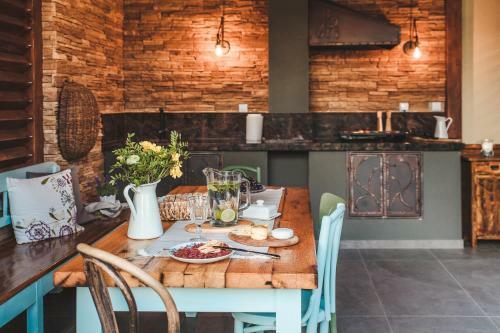 Horv�t Family Residence