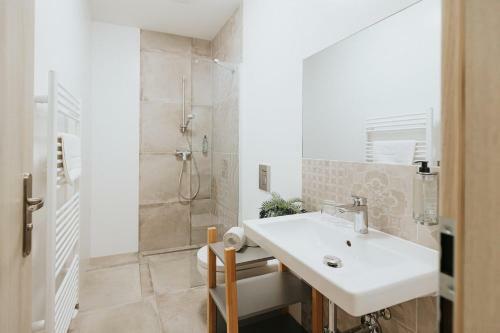 Hostal Orava Village