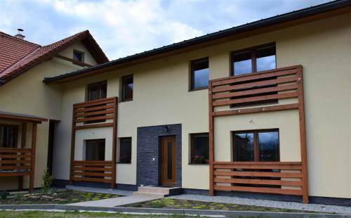 Ademi Apartments