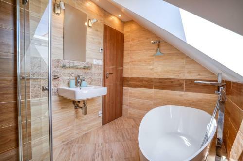 ?�kyho K�ria - Apartm�n S 2 Sp�l?ami, Krbom A Saunou