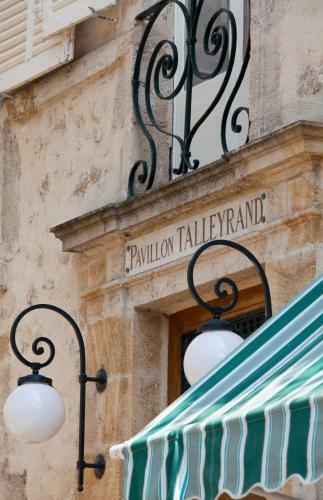 Logis Grand Hotel Montespan-talleyrand