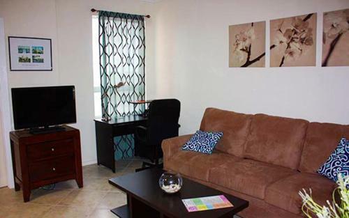 Apartamento 10stepstothebeach Hollywood Rentals By Owner